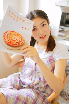 《交换:完美的邻居》2020在线观看